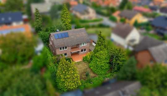 Bild von Familienidyll mit vielen Möglichkeiten – Ein- bis Zweifamilienhaus in Osloß