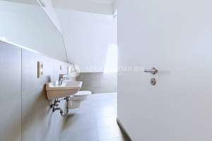 Stilvolle 3-Zimmer-Dachgeschosswohnung mit Terrasse in Top-Zustand, Johannisthal! – Trützschlerstr. 11, 12487 Johannisthal, Berlin – Vorschaubild 22