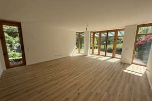 Exklusives Einfamilienhaus in Jöllenbeck - 7ZK2B  / 3.700m2 eingezä. Grundst. Teich Wellness-BAD – Beckendorfstraße 167, 33739 Dornberg, Bielefeld – Vorschaubild 12