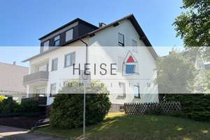 2-Zimmer-Dachgeschosswohnung mit PKW-Stellplatz, nähe Symrise