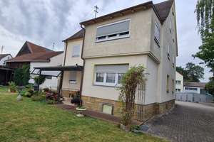 Zweifamilienhaus mit Scheunen und Garage auch als Kapitalanlage geeignet – Kulmbacher Straße 25, 96328 Küps – Vorschaubild 3