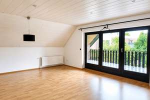 Provisionsfrei! Großzügige 4-Zimmer-Dachgeschosswohnung in Ibbenbüren zur Miete