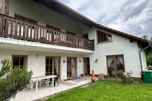 ++ Lichtdurchflutetes 1-2-Parteienhaus mit 2 Garagen, Carport und großem Garten in Ortsrandlage ! ++ – Südliche Weinstraße (Kreis) – Vorschaubild 1