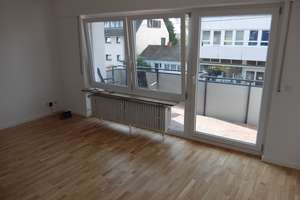 Helle 2-Zimmer-Wohnung mit Balkon im 1. OG in Stuttgart-Vaihingen