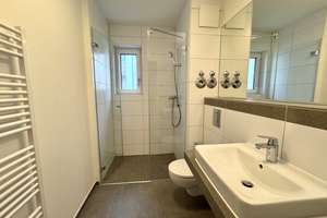 Koffer packen und einziehen! Kleine möblierte Wohlfühl-Singleoase mit Balkon und Einbauküche – Schnellerstraße 27a, 12439 Niederschöneweide, Berlin – Vorschaubild 7