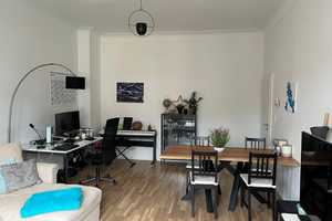 Schöne 3-Zimmer-Altbauwohnung mit Loggia, Balkon und Blick über Stuttgart West – Stuttgart – Vorschaubild 7