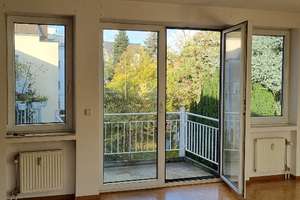 Benrath: Sonnige 1-Raum Wohnung mit Balkon
