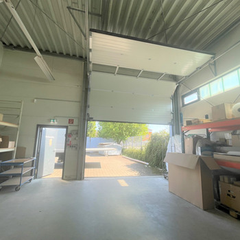 neuwertige Großhandelsfläche | ausreichend Parkplätze | Ecklage | RUHR REAL