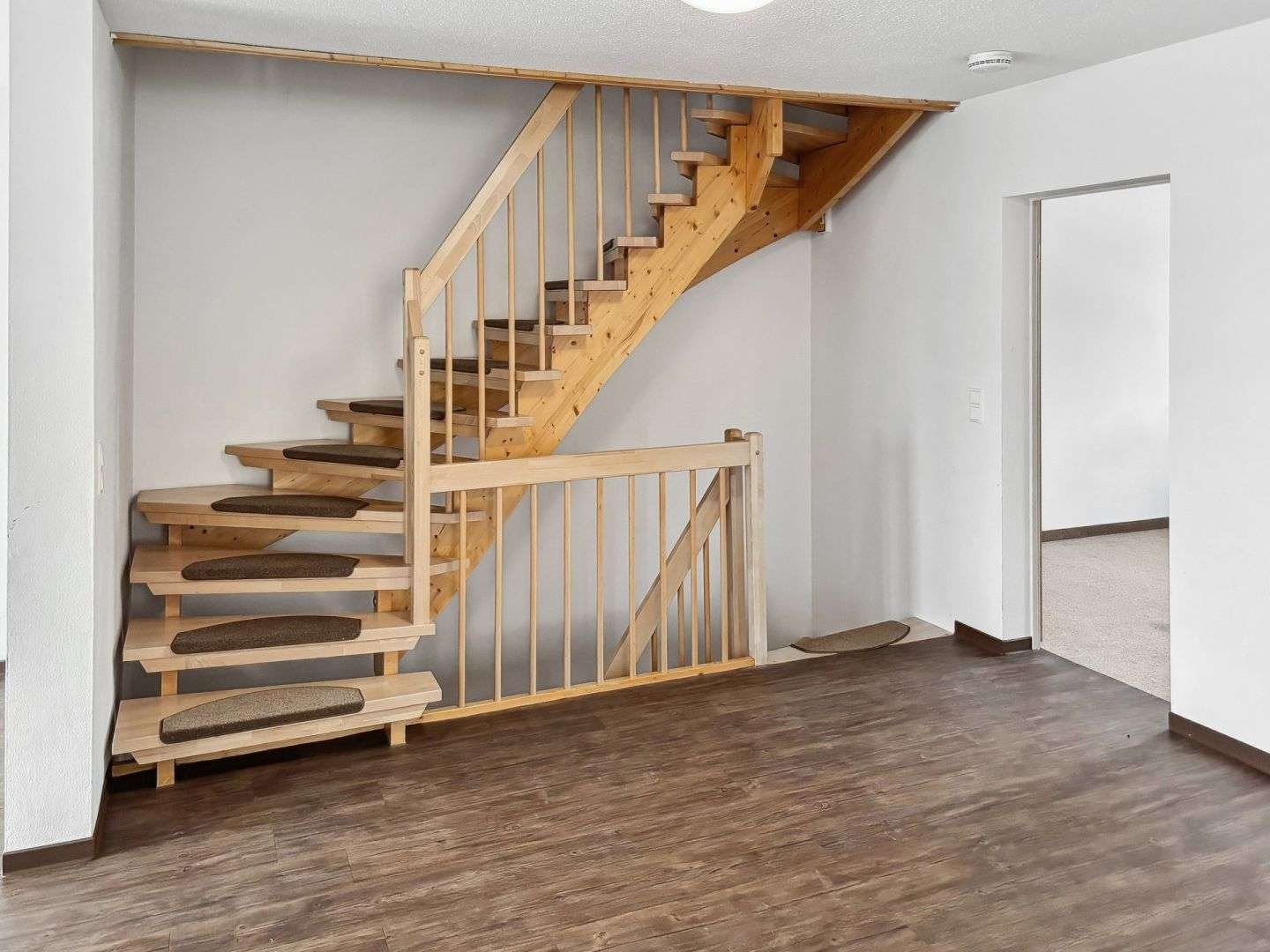 Immobilie in Kulmain - Attraktive Doppelhaushälfte zum Eigenbezug oder als Kapitalanlage in Kulmain - Bild 4