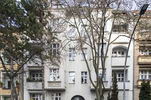 Altbaujuwel in Steglitz-Zehlendorf: Großzügige 3-Zimmerwohnung mit Balkon und Eigennutzoption!