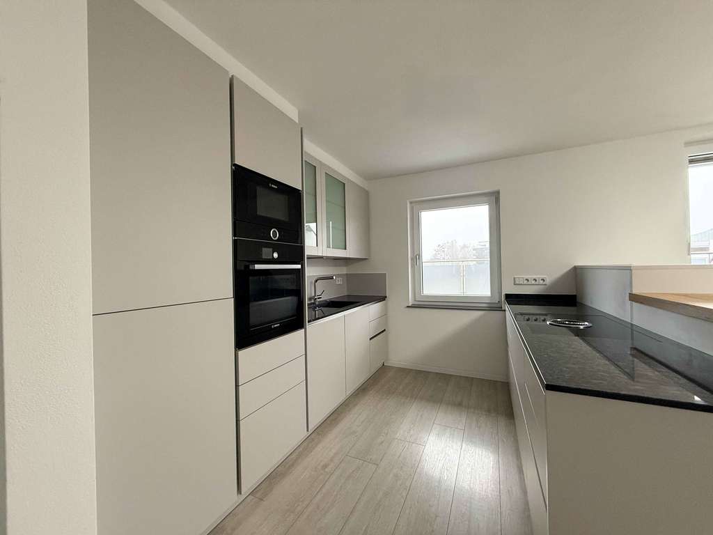 Immobilie in Traunreut - Elegante & moderne 3-Zimmer-Wohnung mit großzügigem Balkon in Traunreut - Bild 2