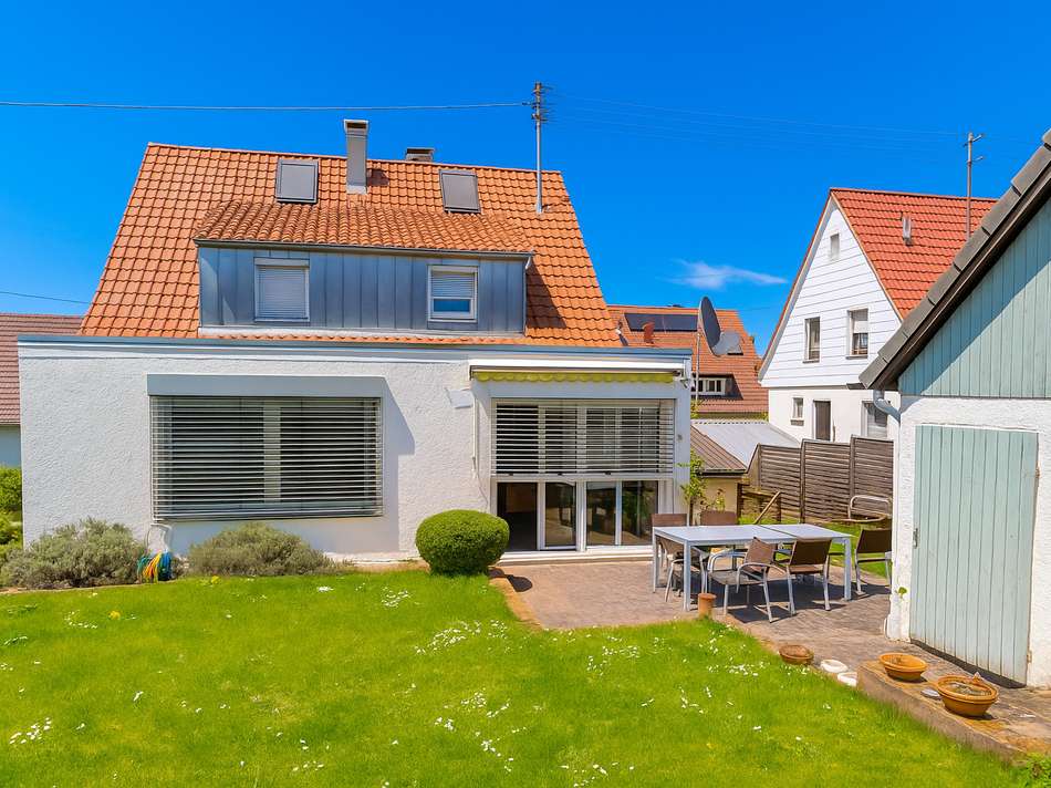 Hausansicht vom Garten