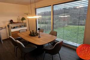 Energieeffiziente Doppelhaushälfte (BJ 22) in Niederaula ab 01.11.25 – Die vollständige Adresse der Immobilie erhältst du vom Anbieter., 36272 Niederaula – Vorschaubild 2
