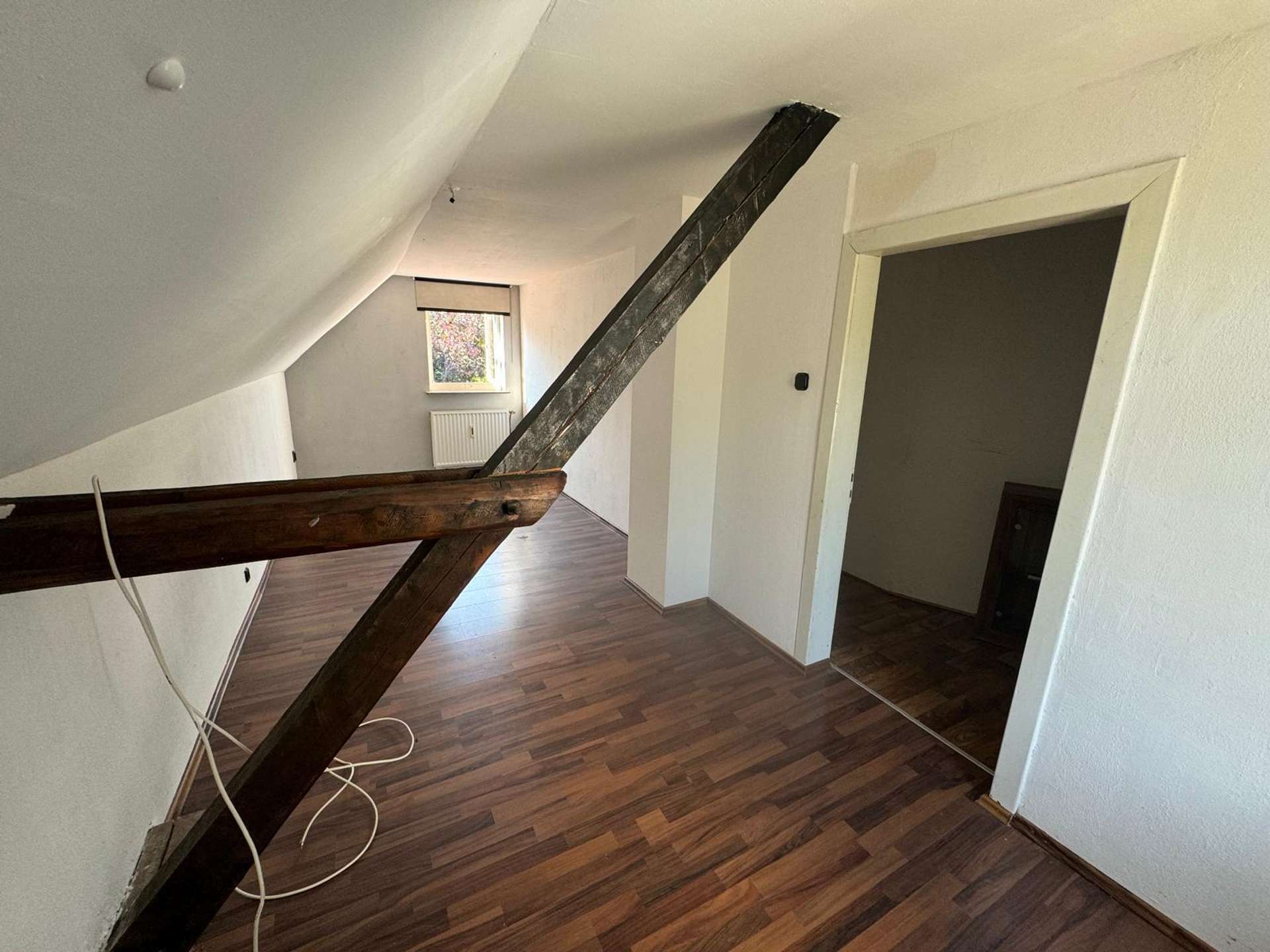 Immobilie in Extertal - Vielseitiges Wohnhaus mit Potenzial - Umbau zum 3-Familienhaus möglich - Bild 6