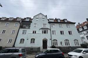 Citylage/Top 3 Zi.Altb.Whg.ca.85qm,EBK(Abl.),Parkett,2Blk.,hohe Decken , G-WC, hell,ruhig;