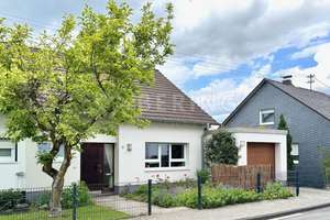 DOPPELHAUSHÄLFTE MIT GARAGE UND VIELEN MÖGLICHKEITEN   |  WEIDENAUER GIERSBERG