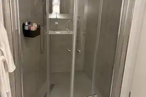 Elegante 4 Zimmer Wohnung inklusive Einbauküche und Dachterasse – Ludenbergerstraße 15, 40629 Düsseldorf – Vorschaubild 7