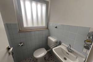 4-Zimmer-Wohnung mit Balkon – Aufzug, neue Badezimmergestaltung, Parkmöglichkeit vor dem Haus – Sophienhof 2, 49084 Schinkel, Osnabrück – Vorschaubild 7