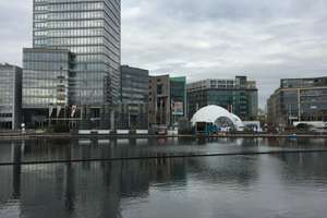 von privat- schöne Wohnung mit bester Aussicht im Kölner Mediapark