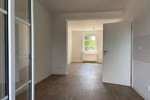 Erdgeschoß mit Dusche, Balkon und Stellplatzmöglichkeit – Friedrich-Ebert-Straße 21, 6237 Leuna – Vorschaubild 3