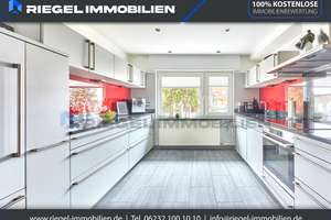 Sie hier? Wir auch! Attraktives Zweifamilienhaus in beliebter Wohnlage in Brühl