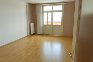 3,5 Zi, Balkon, Nähe Wasaplatz in historischen Gebäude, provisionsfrei – Lockwitzer Str. 24, 1219 Strehlen, Dresden – Vorschaubild 3