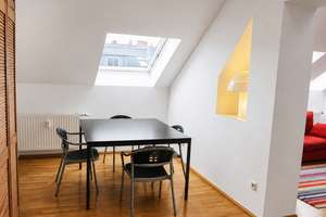 Bergmannkiez über den Dächern von Berlin- Großzügig gestaltetes Dachgeschoss in ruhiger Seitenstraße – Die vollständige Adresse der Immobilie erhältst du vom Anbieter., 10961 Kreuzberg, Berlin – Vorschaubild 2
