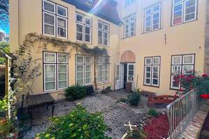 Altstadtjuwel mit Geschichte – Denkmalgeschütztes Stadthaus in Bestlage von Lübeck – Die vollständige Adresse der Immobilie erhältst du vom Anbieter., 23552 Innenstadt, Lübeck – Vorschaubild 2