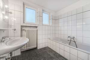 Optimal geschnittener Bungalow auf Eckgrundstück in gehobener Lage von Mönchengladbach-Wickrath! – Die vollständige Adresse der Immobilie erhältst du vom Anbieter., 41189 Wickrath-Mitte, Mönchengladbach – Vorschaubild 13