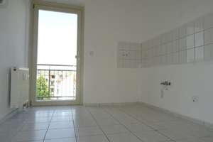 Schöne 3-Raum-Wohnung mit Balkon in Stadtfeld Ost! – Große-Diesdorfer-Str. 6-11, 39108 Stadtfeld Ost, Magdeburg – Vorschaubild 4