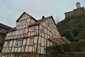 Schönes Fachwerkhaus mit großem Garten unterhalb der Felsburg – Die vollständige Adresse der Immobilie erhältst du vom Anbieter., 34587 Felsberg – Vorschaubild 1