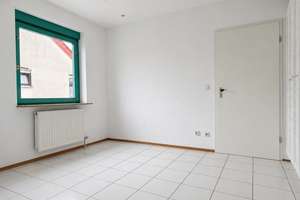 3 Zimmer DG-Wohnung mit Loggia, Garage und zusätzlich ca.31m² ausgebauter Nutzfläche im Spitzboden – Die vollständige Adresse der Immobilie erhältst du vom Anbieter., 68229 Friedrichsfeld, Mannheim – Vorschaubild 12