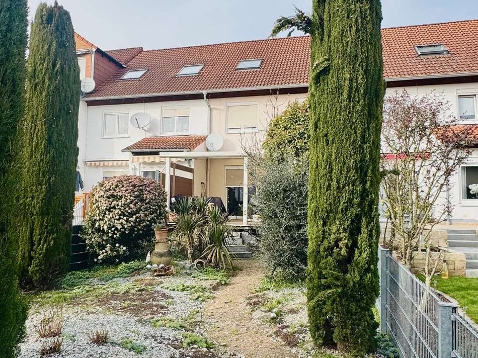 Hausansicht Garten (2)