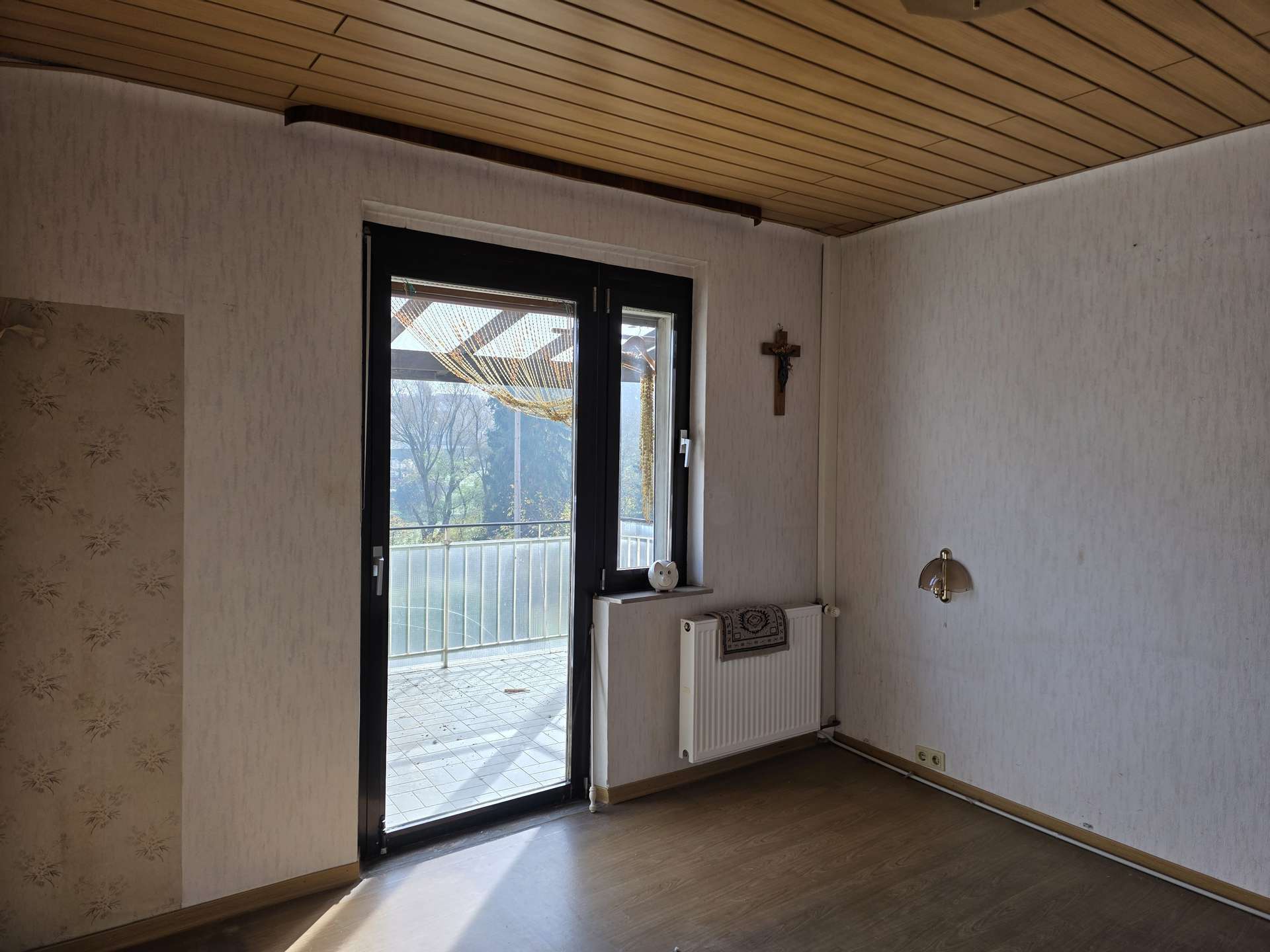 Immobilie in Illingen - Gemütliches Einfamilienhaus mit Einliegerwohnung und riesigem Garten in zentraler Lage - Bild 11