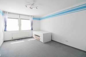 Bezugsfreies, modernisierungsbedürftiges Einfamilienhaus mit 5 Zimmern  – Die vollständige Adresse der Immobilie erhältst du vom Anbieter., 12349 Buckow, Berlin – Vorschaubild 7
