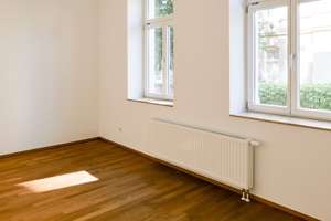 Sofort bezugsbereite Altbauwohnung mit eigenem Garten, Terrasse und Fernwärme  – Die vollständige Adresse der Immobilie erhältst du vom Anbieter., 1309 Striesen-Ost, Dresden – Vorschaubild 8