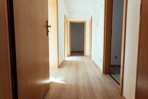 Wohnen mit Charme: Sonnige 3-Zimmer-Wohnung mit Südbalkon in Stadtfeld-Ost – Freiherr-vom-Stein-Straße 32, 39108 Stadtfeld Ost, Magdeburg – Vorschaubild 15