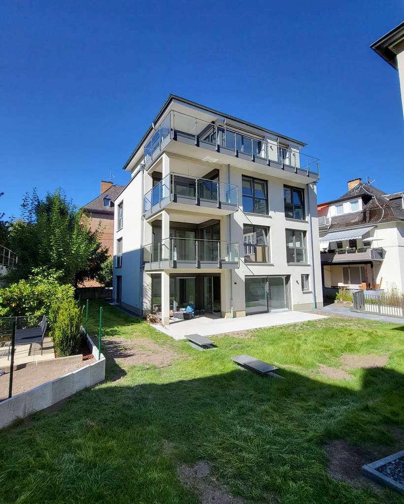 NEUBAU-ERSTBEZUG: Penthouse-Maisonette im Dichterviertel -provisionsfrei-