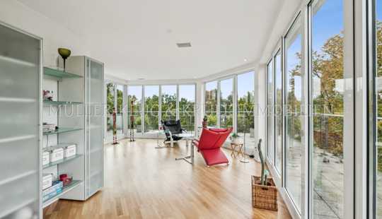 Bild von Frei lieferbares Mehrfamilienhaus in Alsternähe
Hamburg-Uhlenhorst
7 Wohneinheiten, 3 Garagen