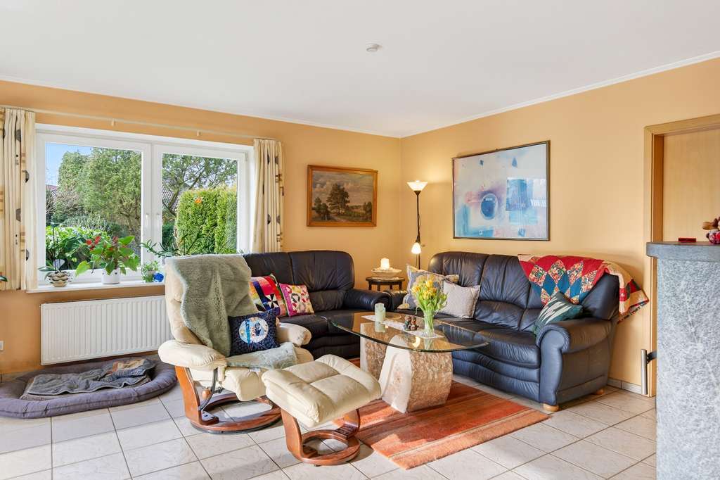 Immobilie in Harrislee - Sorglos ankommen - Barrierefreier Bungalow in zweiter Reihe - Bild 2