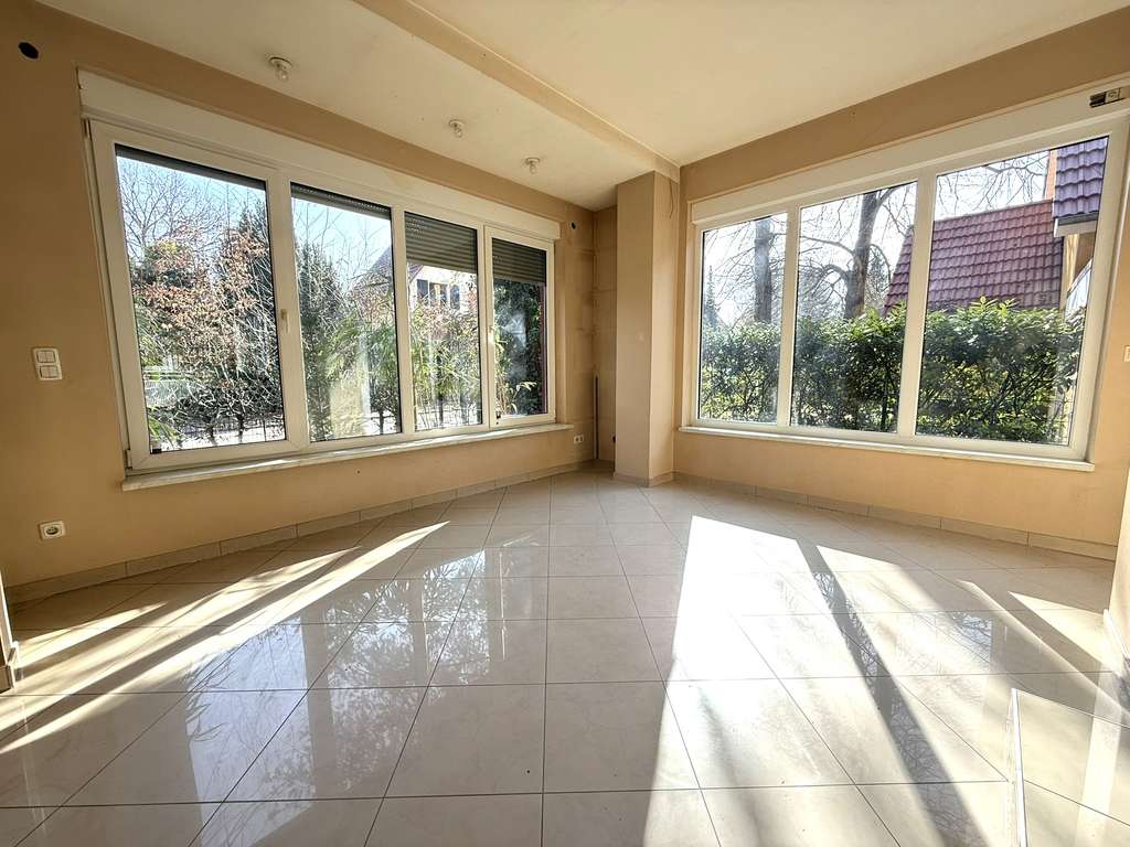 Immobilie in Kleinmachnow - Bezugsfreies Einfamilienhaus in Kleinmachnow auf ca. 720 m² Grundstück - Bild 2