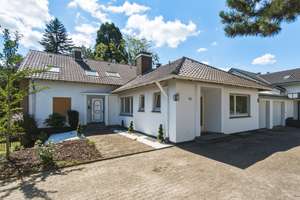 Vielseitiges Mehrfamilienhaus in Bielefeld-Jöllenbeck – bezugsfrei und teilmodernisiert – 33739 Jöllenbeck, Bielefeld – Vorschaubild 3