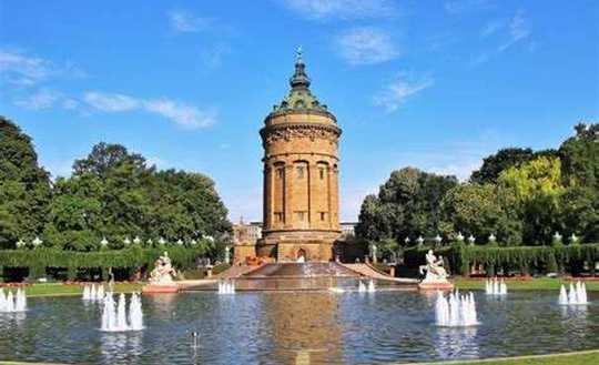 NÄHE WASSERTURM *Bieterverfahren* freistehende 4ZKB EG/OG Whng - inkl Stellplatz