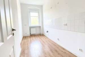Helle, moderne 2-Zimmer-Wohnung in begehrter Lage – sofort einziehen – Klemkestraße 120, 13158 Niederschönhausen, Berlin – Vorschaubild 2