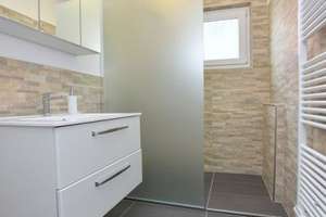 Modern möblierte Wohnung mit Balkon und Internet in zentraler Lage in Stuttgart Feuerbach – Die vollständige Adresse der Immobilie erhältst du vom Anbieter., 70469 Bahnhof Feuerbach, Stuttgart – Vorschaubild 4