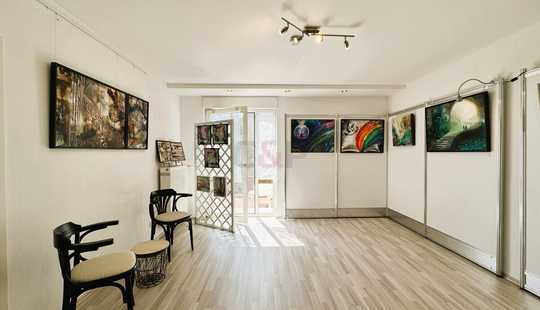 Bild von Gepflegtes Haus mit 3 Einheiten – Toplage vor den Toren Frankfurts – Wohnen, Vermieten oder Arbeiten