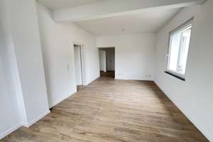 Frisch sanierte 2,5-Zimmer-Wohnung mit ca. 55 m² in ruhiger Lage von Frohnhausen – Erstbezug nach Sa – Die vollständige Adresse der Immobilie erhältst du vom Anbieter., 45144 Holsterhausen, Essen – Vorschaubild 2