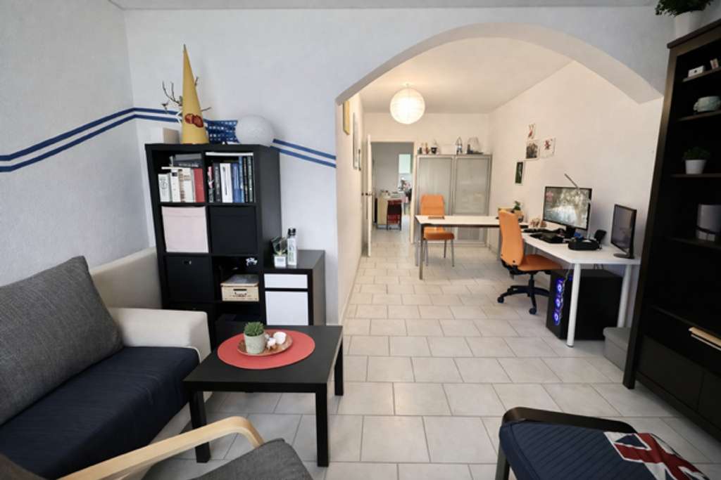 Immobilie in Hattersheim - 4 Zimmerwohnung mit Balkon + PKW Außenstellplatz in Hattersheim! - Bild 4