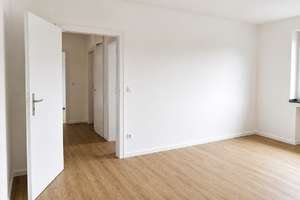 MODERNE 3-ZIMMERWOHNUNG MIT BALKON IM KREFELDER ZENTRUM ZU MIETEN! – Die vollständige Adresse der Immobilie erhältst du vom Anbieter., 47799 Cracau, Krefeld – Vorschaubild 3