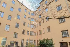 RIESIGE UND KLASSISCH SCHÖNE ALTBAUWOHNUNG IM ARNIMKIEZ MIT TERRASSE ZUM HOF!  PROVISIONSFREI! – Behmstraße 67, 10439 Prenzlauer Berg, Berlin – Vorschaubild 21